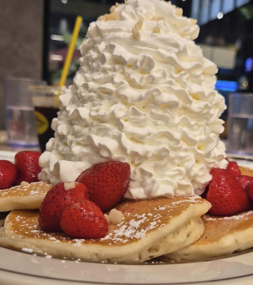 ハンターシーリングファン　HFC-72　設置画像　Eggs ’n Things Coffee センテラス天文館店