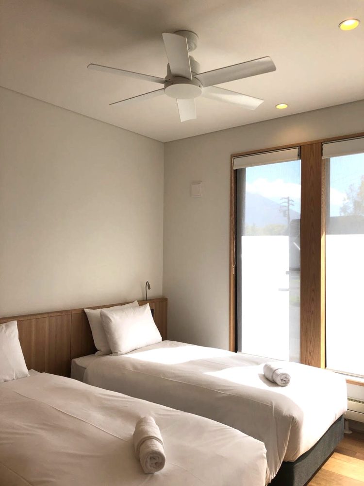 ハンターシーリングファン設置画像 ケニコット ホワイト1 jpg