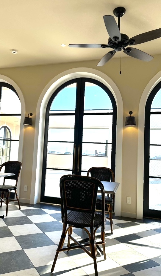 メゾン アムシュティー　　　ハンターシーリングファン　ビルダーエリート　ニューブロンズ　設置　画像