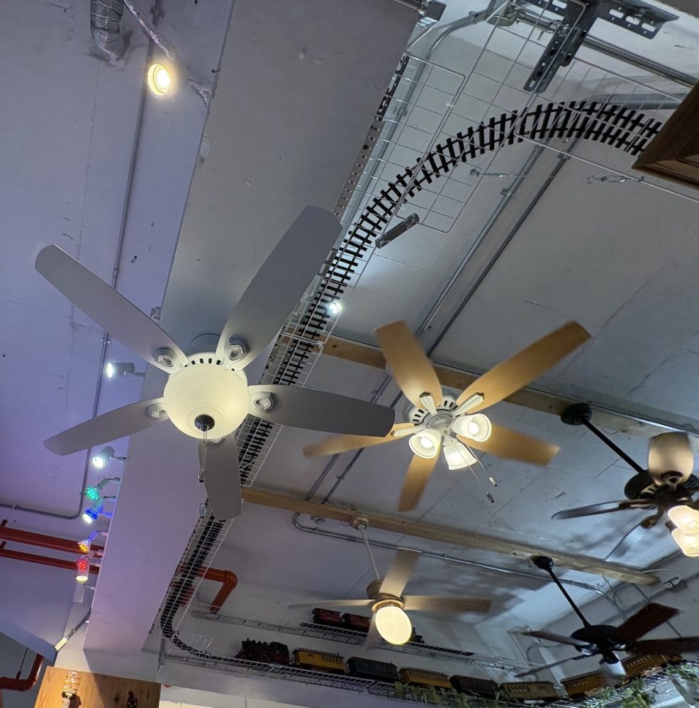 ハンターシーリングファン　ビルダーエリート　ボウルライト取付け　　大阪空堀ショールーム