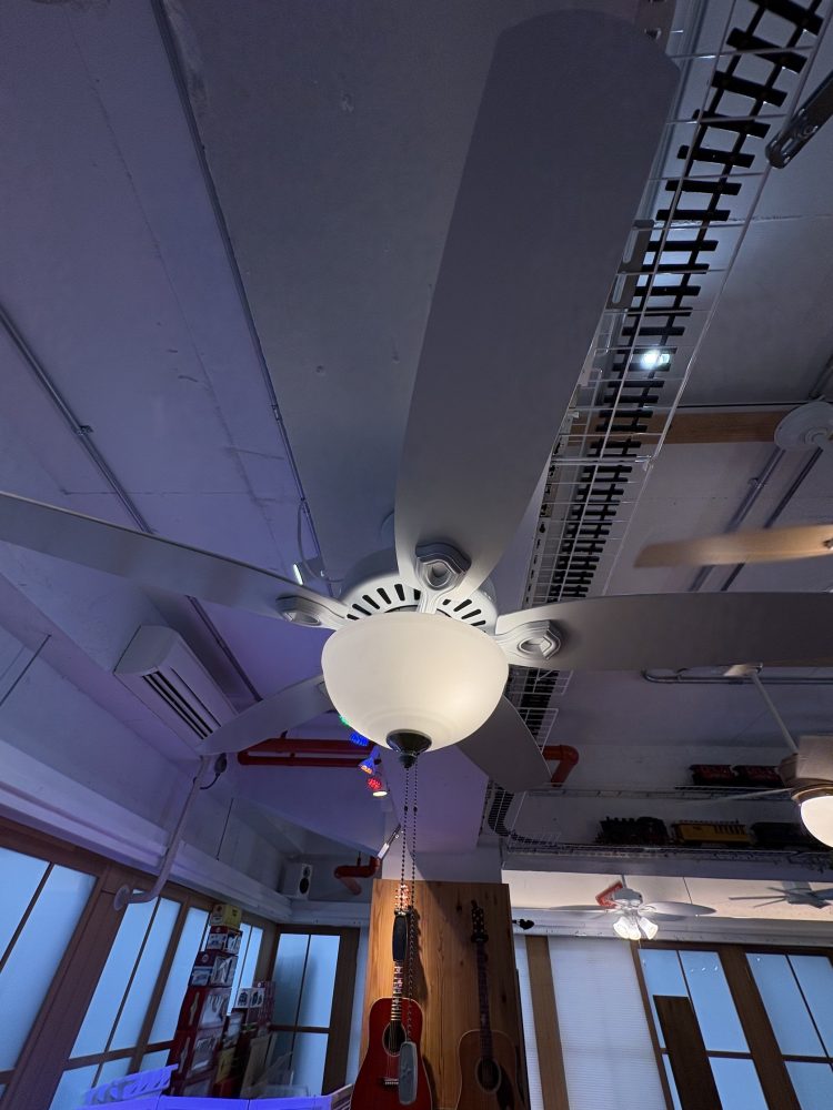 ハンターシーリングファン　ビルダーエリート　ボウルライト取付け　　大阪空堀ショールーム